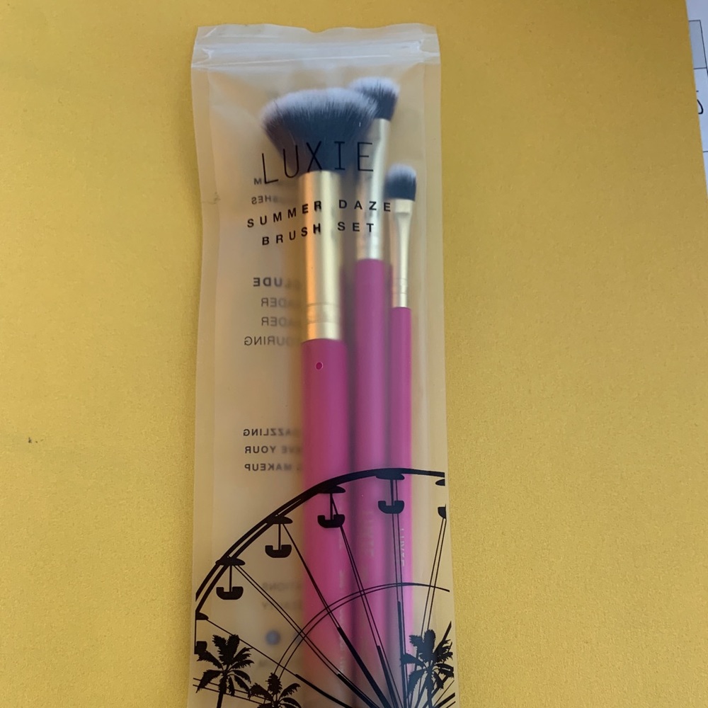 Make up brushes